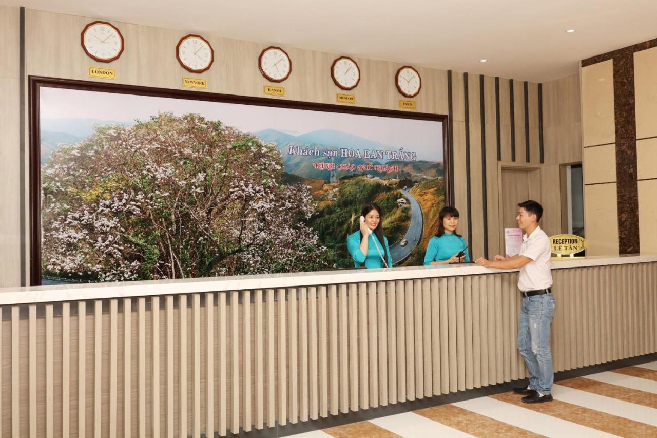 ホテル Khach San Hoa Ban Trang ソンラ エクステリア 写真