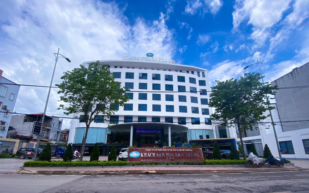 ホテル Khach San Hoa Ban Trang ソンラ エクステリア 写真